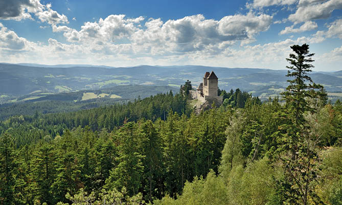 2017-08-05 - 16.27.38 - Nikon D750 - Hrad Ka perk